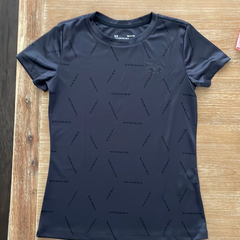 Training Tops - Picture 2 of 3